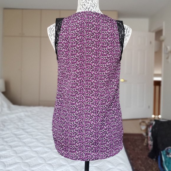 Sleeveless Top with Abstract Print - Picture 2 of 7